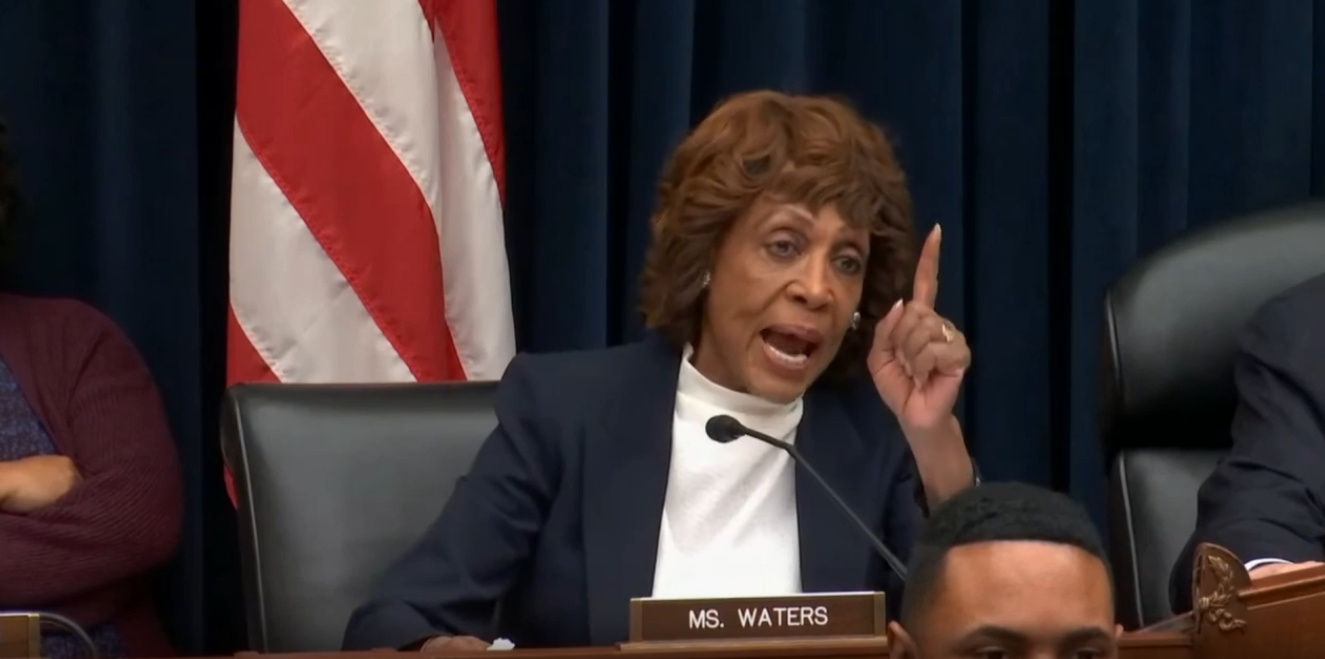 国会开轰!“闭嘴吧贝森特”“你就不能体面点吗”